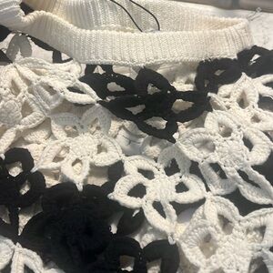 Zara Blk/wht Sweater